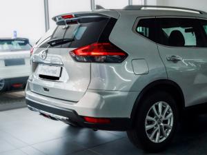 Nissan X-Trail 2.5 4x4 Acenta Tech - Image 13