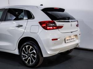 Suzuki Baleno 1.5 GLX auto - Image 12