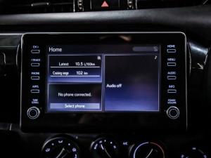 Toyota Hilux 2.4GD-6 double cab 4x4 Raider manual - Image 14