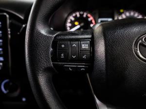 Toyota Hilux 2.4GD-6 double cab 4x4 Raider manual - Image 19
