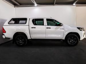 Toyota Hilux 2.4GD-6 double cab 4x4 Raider manual - Image 2