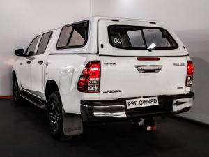 Toyota Hilux 2.4GD-6 double cab 4x4 Raider manual - Image 3
