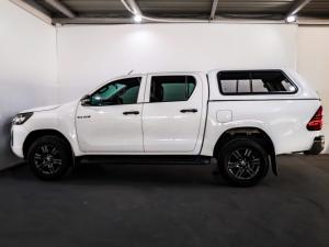 Toyota Hilux 2.4GD-6 double cab 4x4 Raider manual - Image 9