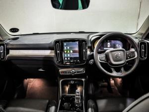 Volvo XC40 B4 Plus Dark - Image 14