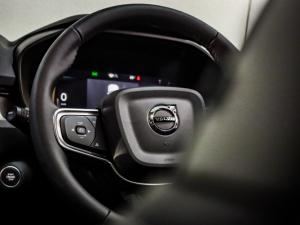 Volvo XC40 B4 Plus Dark - Image 17