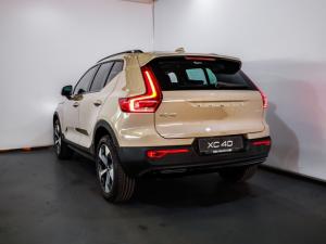 Volvo XC40 B4 Plus Dark - Image 3