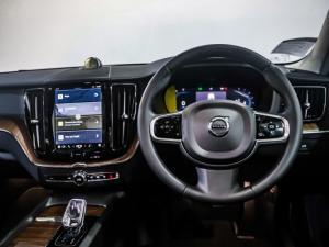 Volvo XC60 T8 Recharge AWD Ultimate Dark - Image 18