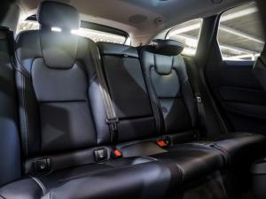 Volvo XC60 T8 Recharge AWD Ultimate Dark - Image 20