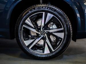 Volvo XC90 B5 AWD Ultra Dark - Image 10