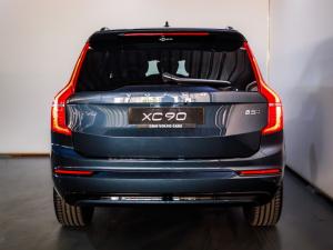 Volvo XC90 B5 AWD Ultra Dark - Image 4