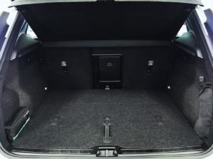 Volvo XC40 B4 Plus Dark - Image 10