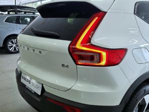 Volvo XC40 B4 Plus Dark - Image 12