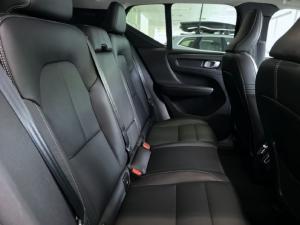 Volvo XC40 B4 Plus Dark - Image 15