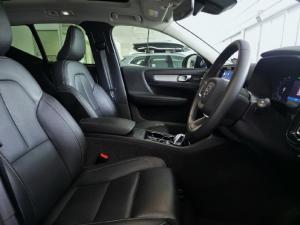 Volvo XC40 B4 Plus Dark - Image 19