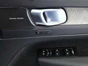 Volvo XC40 B4 Plus Dark - Image 26