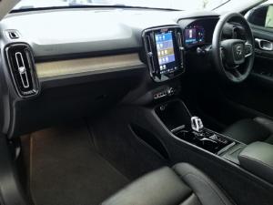 Volvo XC40 B4 Plus Dark - Image 7