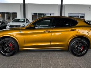 Alfa Romeo Stelvio Quadrifoglio Q4 - Image 10