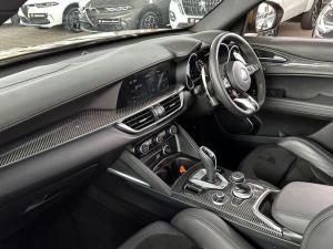 Alfa Romeo Stelvio Quadrifoglio Q4 - Image 9