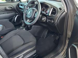 Jeep Renegade 1.4T Longitude - Image 17