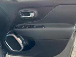 Jeep Renegade 1.4T Longitude - Image 18