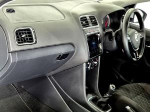Volkswagen Polo Vivo hatch 1.6 Style - Image 13