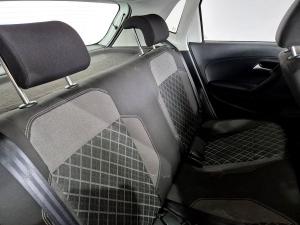 Volkswagen Polo Vivo hatch 1.6 Style - Image 16