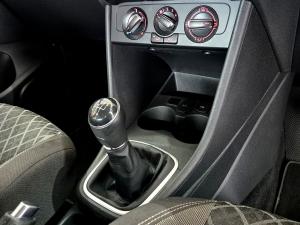 Volkswagen Polo Vivo hatch 1.6 Style - Image 19