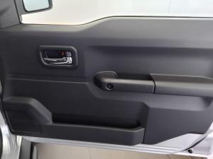 Suzuki Jimny 1.5 GLX AllGrip 5-door auto - Image 20