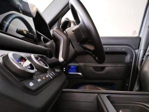 Land Rover Defender 110 D300 X - Image 10