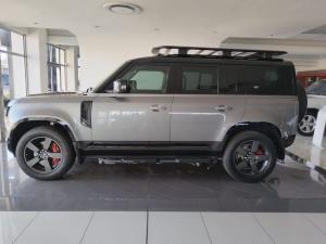 Land Rover Defender 110 D300 X - Image 3