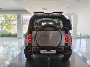 Land Rover Defender 110 D300 X - Image 4