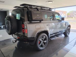 Land Rover Defender 110 D300 X - Image 6