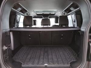 Land Rover Defender 110 D300 X - Image 9