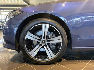 Mercedes-Benz C-Class C200 Avantgarde - Image 29