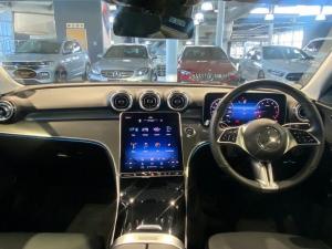Mercedes-Benz C-Class C200 Avantgarde - Image 4