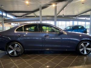 Mercedes-Benz C-Class C200 Avantgarde - Image 8