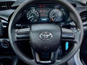 Toyota Hilux 2.0 single cab S (aircon) - Image 11