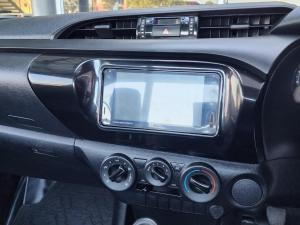 Toyota Hilux 2.0 single cab S (aircon) - Image 12