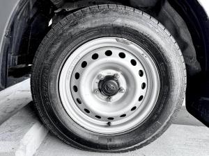 Toyota Hilux 2.0 single cab S (aircon) - Image 6
