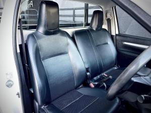 Toyota Hilux 2.0 single cab S (aircon) - Image 8