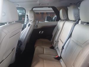 Land Rover Discovery HSE Td6 - Image 18