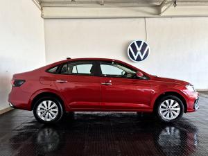 Volkswagen Polo sedan 1.6 Life manual - Image 7