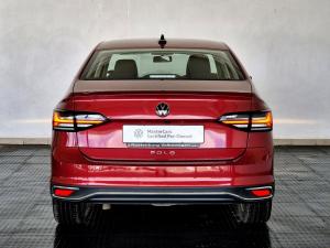 Volkswagen Polo sedan 1.6 Life manual - Image 9