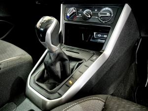 Volkswagen Polo hatch 1.0TSI Life manual - Image 16