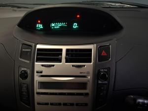 Toyota Yaris 1.3 5-door T3 - Image 12