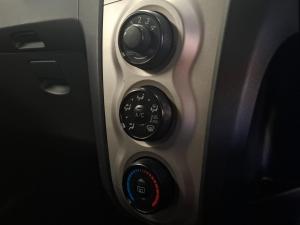 Toyota Yaris 1.3 5-door T3 - Image 13