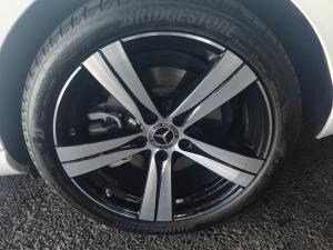 Mercedes-Benz C-Class C220d Avantgarde - Image 4