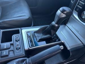 Toyota Land Cruiser Prado 4.0 VX - Image 12
