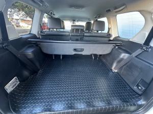 Toyota Land Cruiser Prado 4.0 VX - Image 18