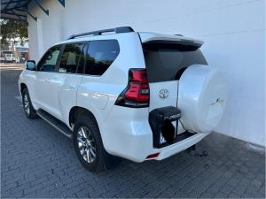 Toyota Land Cruiser Prado 4.0 VX - Image 21